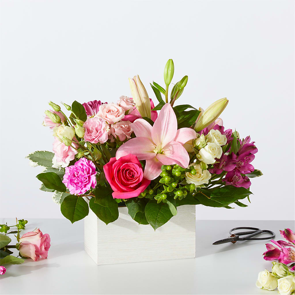 Sweetberry Box – A Florist Original – MR K'S FLOWERS, Littleton CO