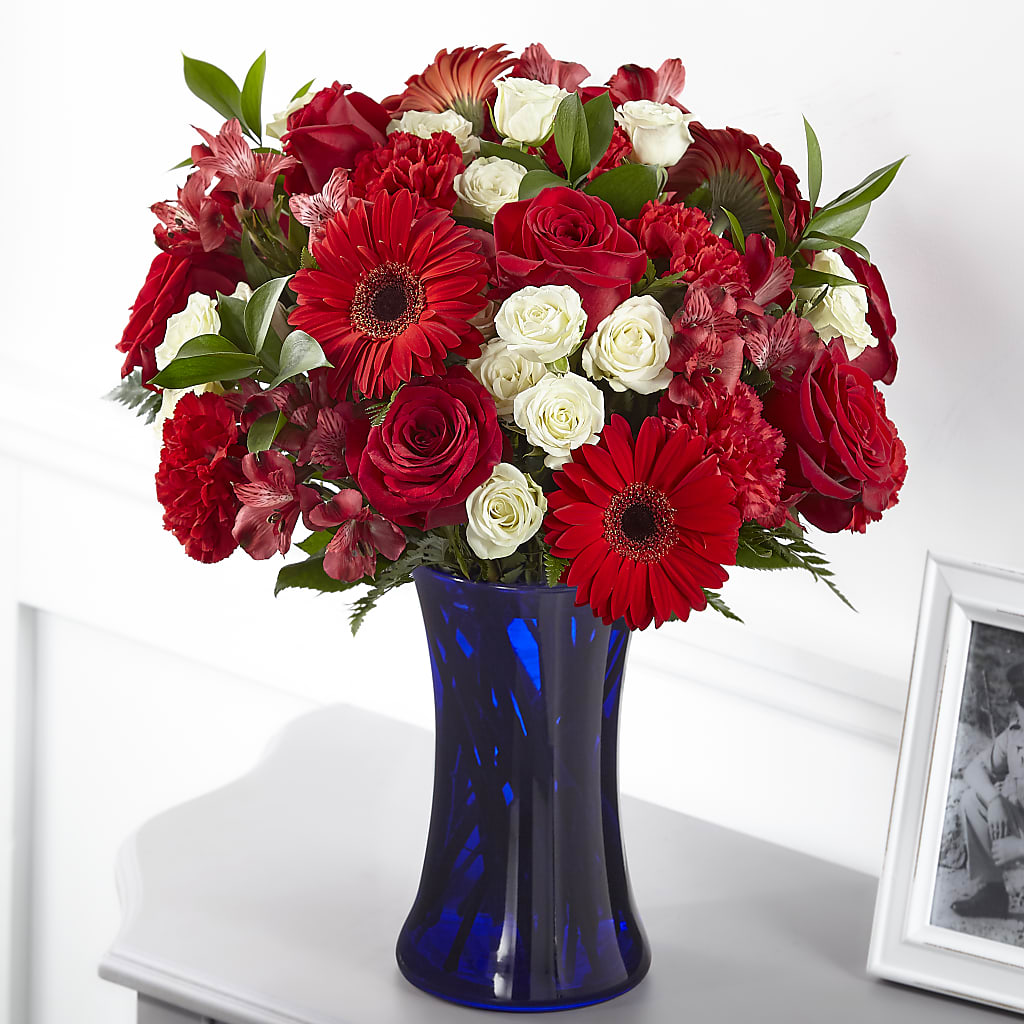 Hearts Embrace Bouquet – MR K'S FLOWERS, Littleton CO