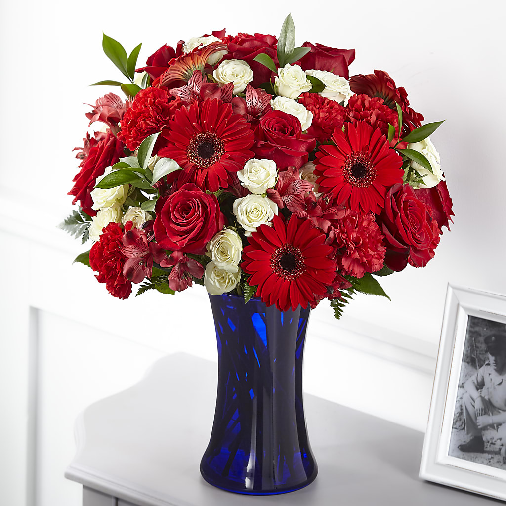 Hearts Embrace Bouquet – MR K'S FLOWERS, Littleton CO