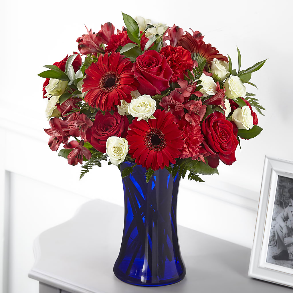 Hearts Embrace Bouquet – MR K'S FLOWERS, Littleton CO