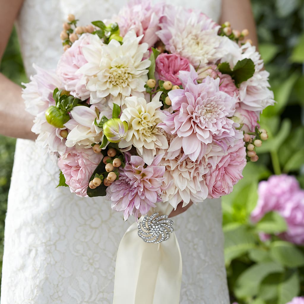 Heart's Promise Bouquet – MR K'S FLOWERS, Littleton CO