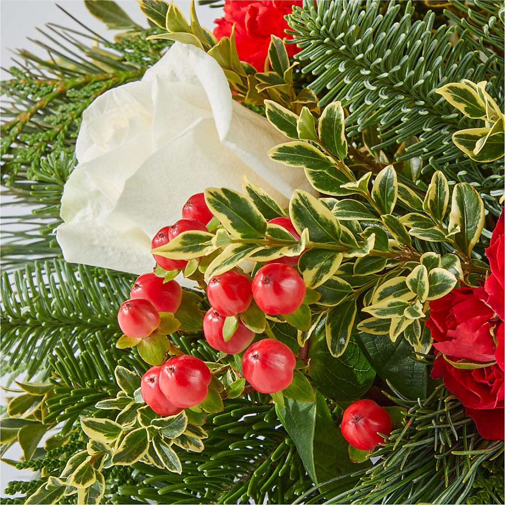 December Dreams Centerpiece – MR K'S FLOWERS, Littleton CO