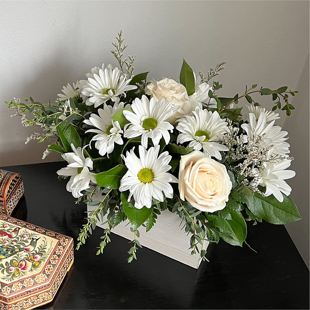 Fresh Linen Box Bouquet – MR K'S FLOWERS, Littleton CO