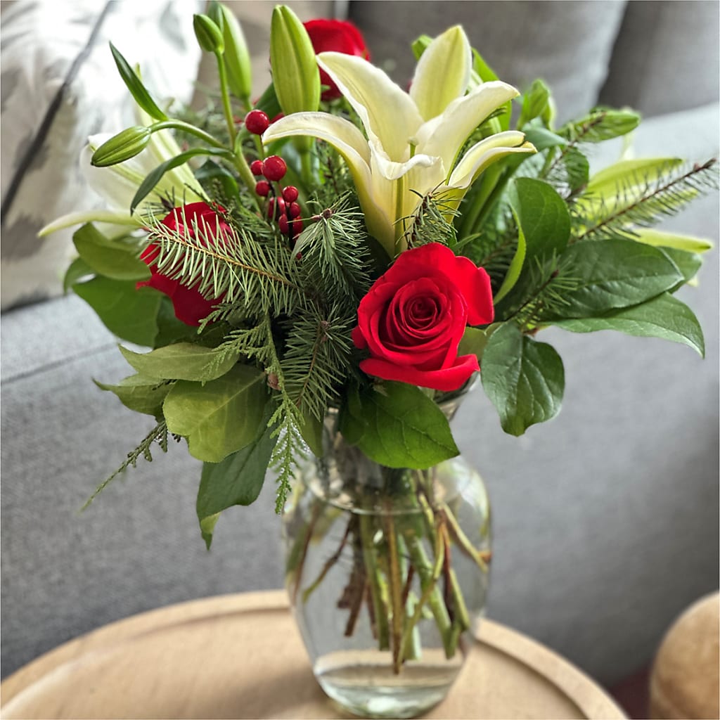Sparkling Snowflakes Bouquet – MR K'S FLOWERS, Littleton CO