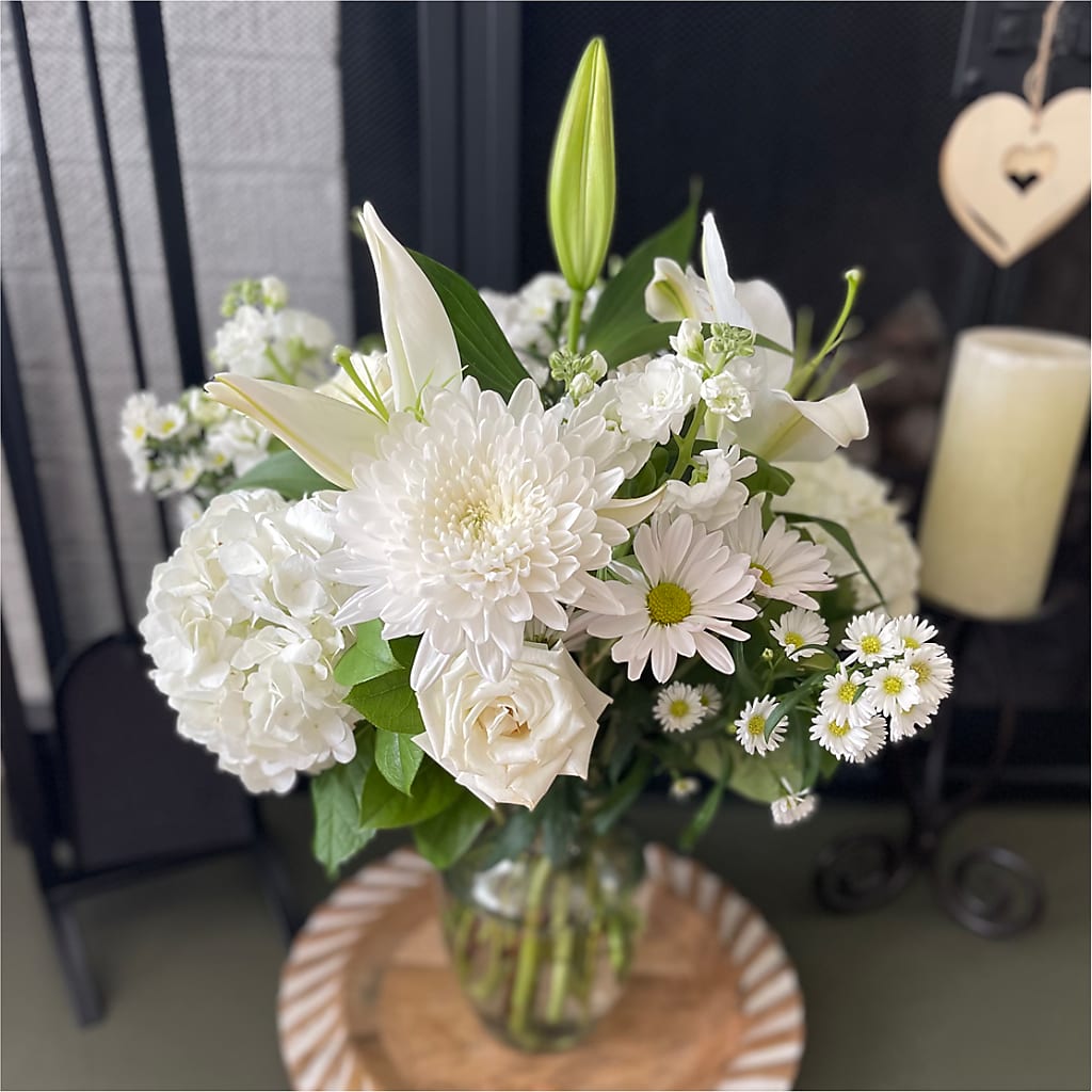Classic Ivory – A Florist Original – MR K'S FLOWERS, Littleton CO