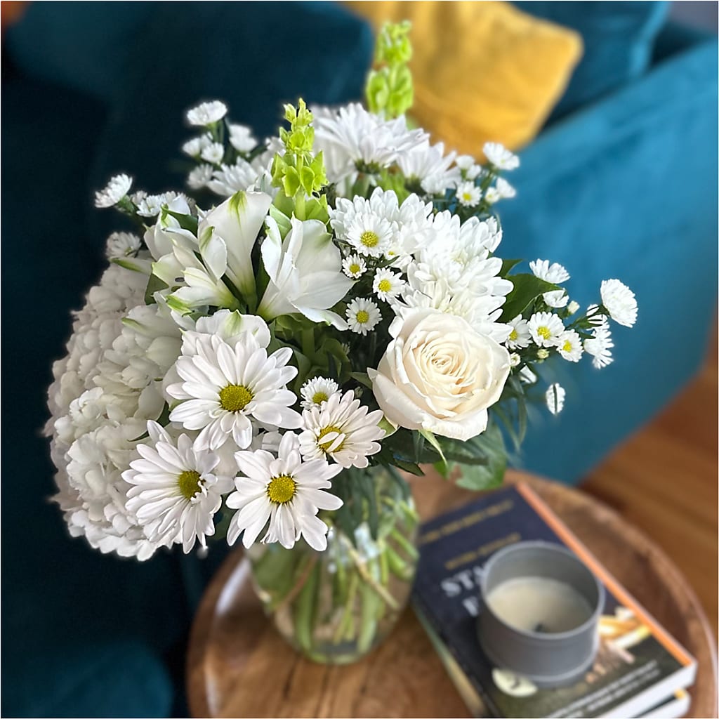 Classic Ivory – A Florist Original – MR K'S FLOWERS, Littleton CO