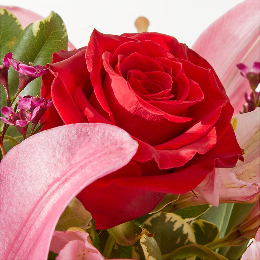 Lucky in Love Bouquet – MR K'S FLOWERS, Littleton CO